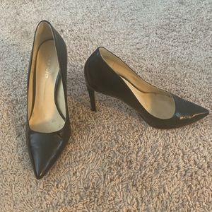 Nine West pointed toe pumps black size 8